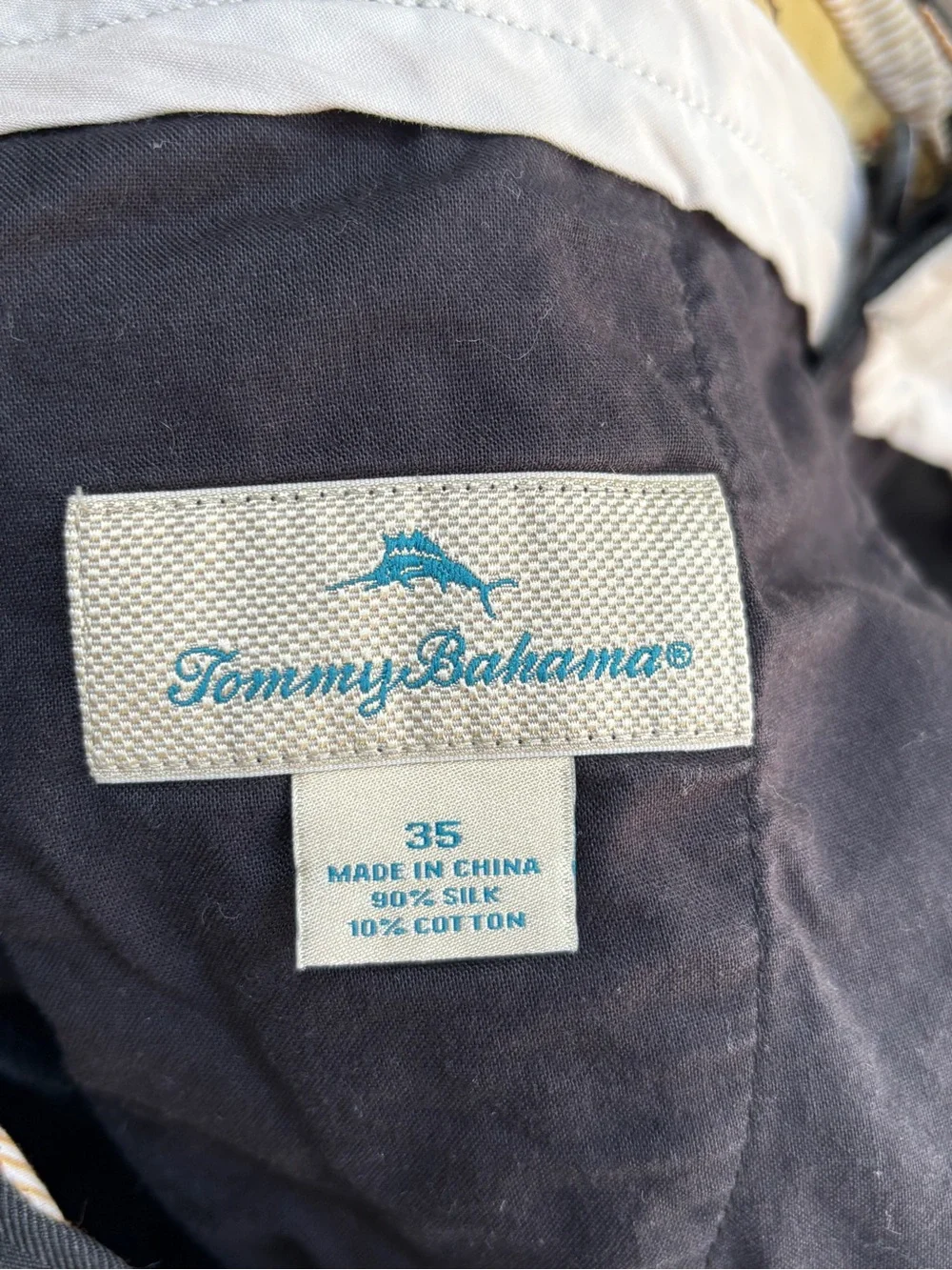 Tommy Bahama Men’s Silk Blend Black Chino Shorts 9” Sz 35